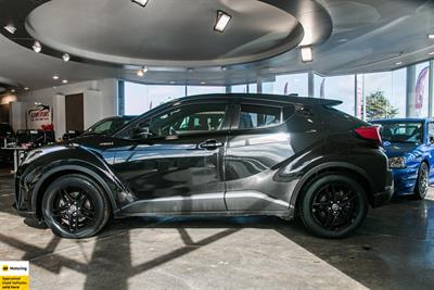 2020 Toyota C-HR - Thumbnail