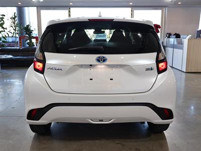 2021 Toyota Aqua - Thumbnail