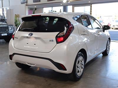 2021 Toyota Aqua - Thumbnail