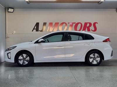 2022 Hyundai IONIQ - Thumbnail