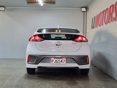 2022 Hyundai IONIQ - Thumbnail