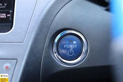 2013 Toyota Prius - Thumbnail