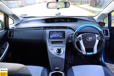 2013 Toyota Prius - Thumbnail