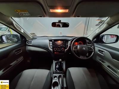 2018 Mitsubishi Triton - Thumbnail