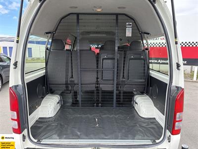 2018 Toyota Hiace - Thumbnail