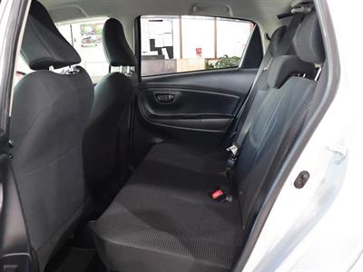2017 Toyota Vitz - Thumbnail