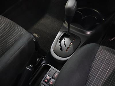 2017 Toyota Vitz - Thumbnail
