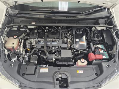 2018 Toyota Prius - Thumbnail