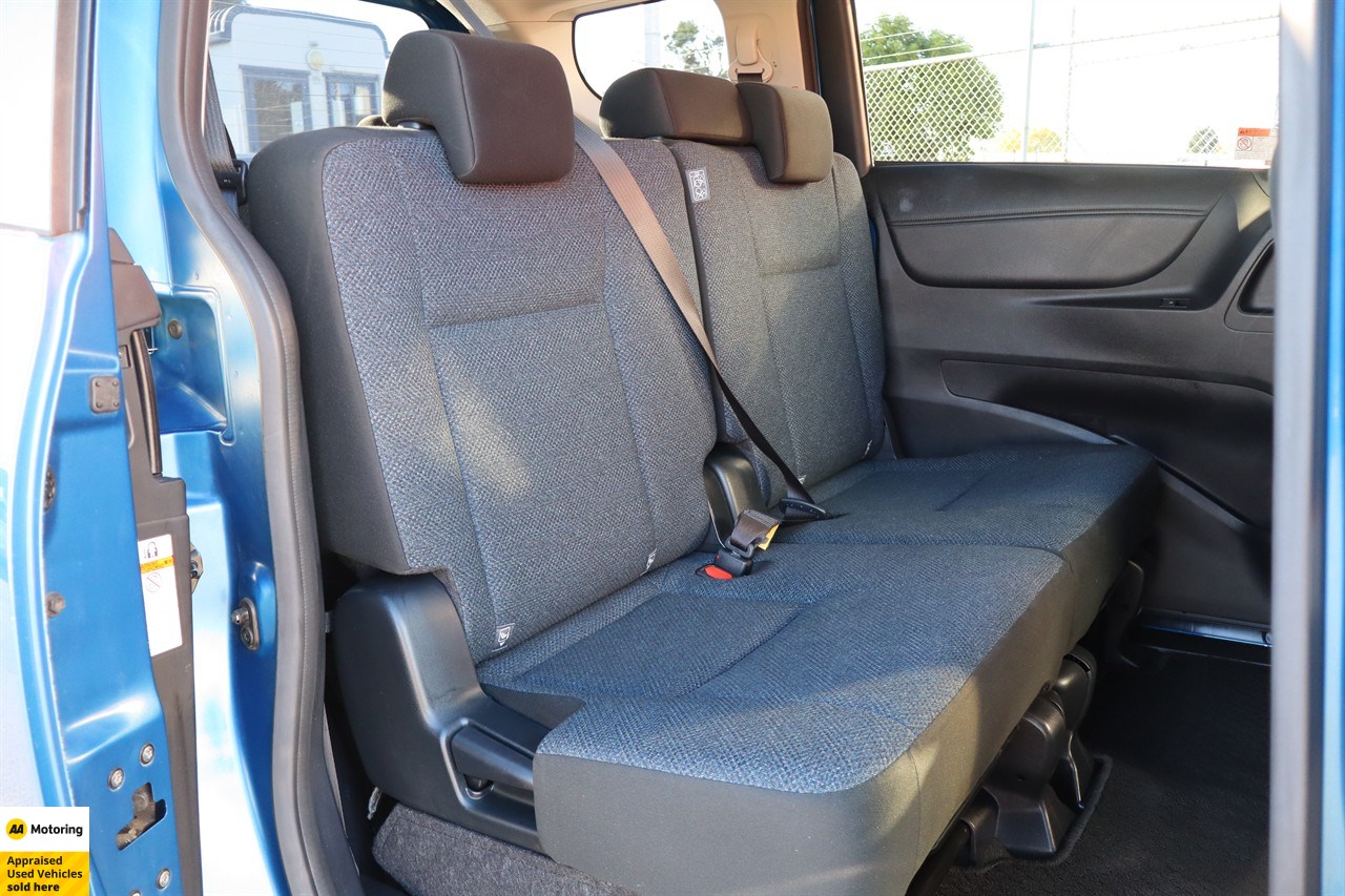 2015 Toyota Sienta