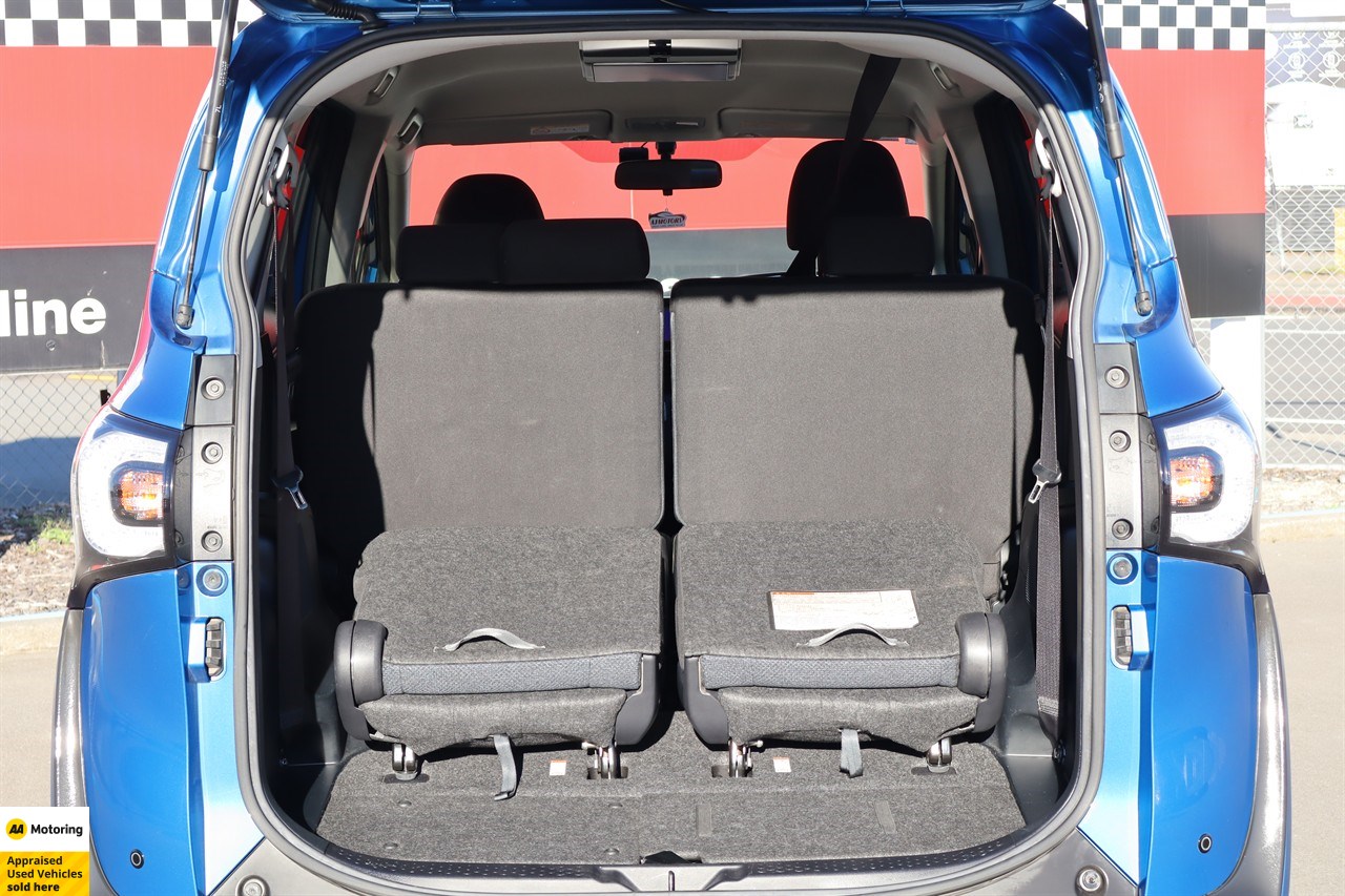 2015 Toyota Sienta