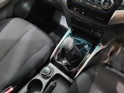 2015 Mitsubishi Triton - Thumbnail