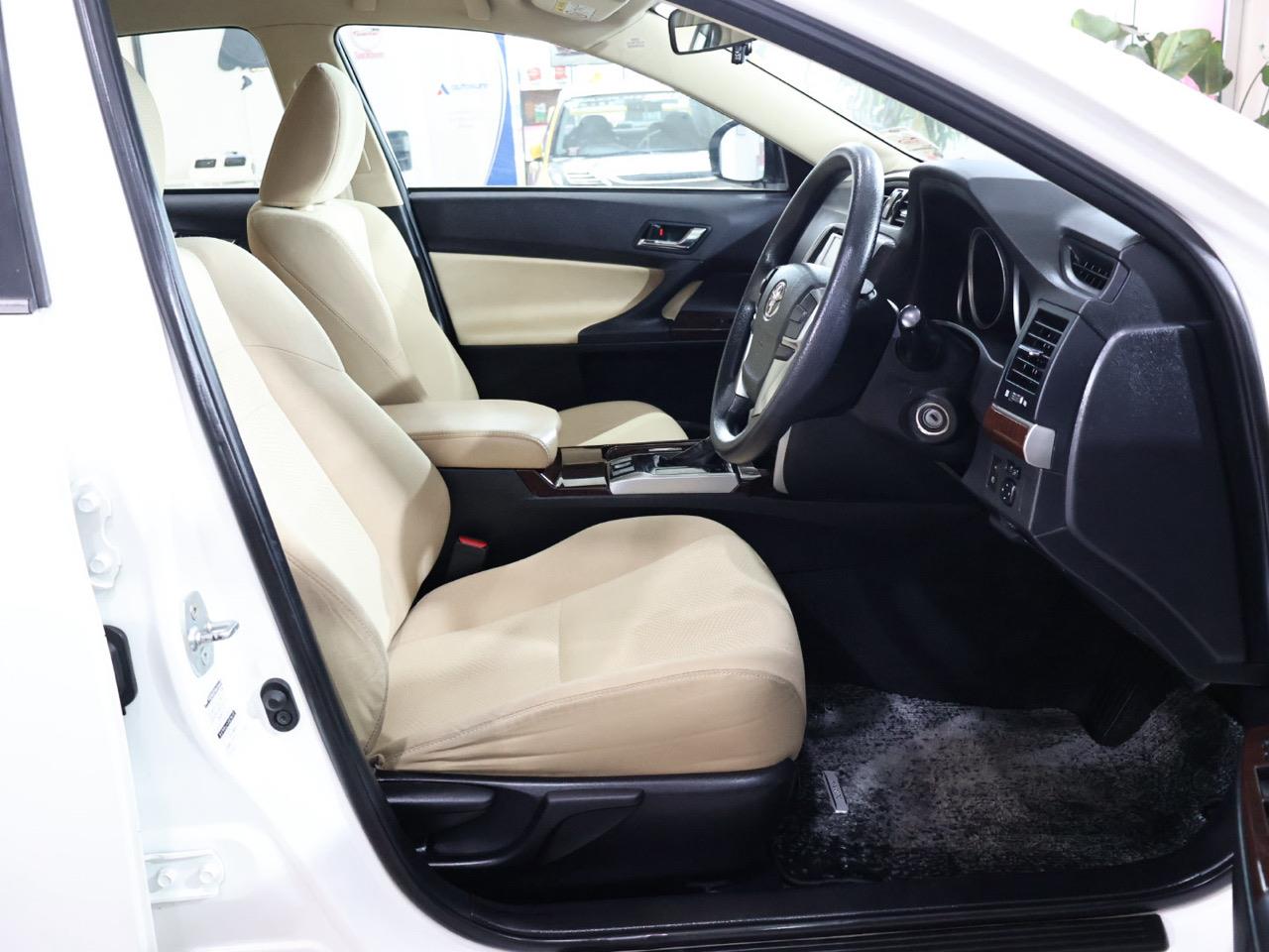 2012 Toyota Mark-X