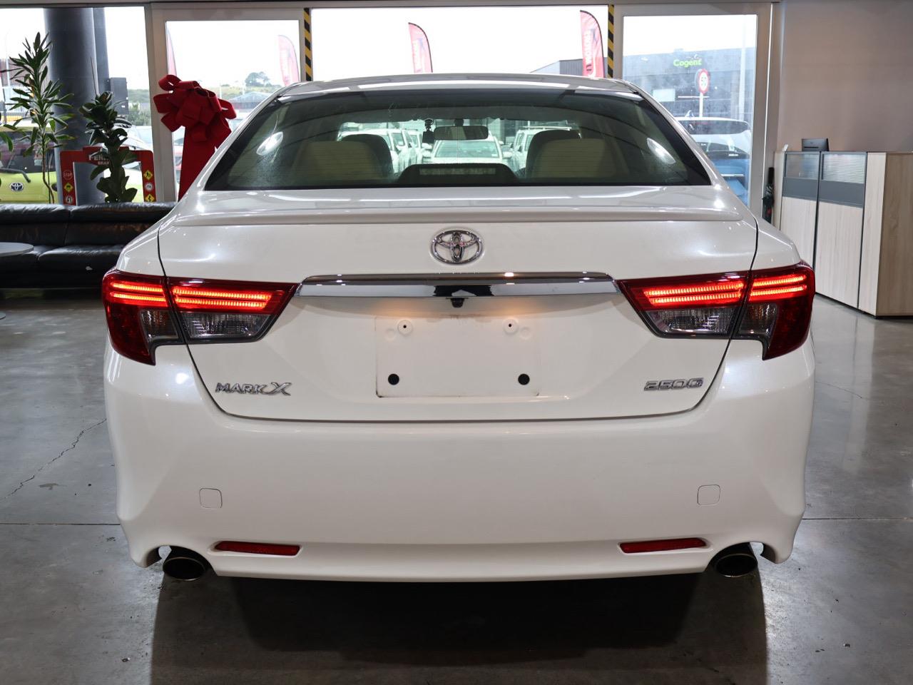 2012 Toyota Mark-X