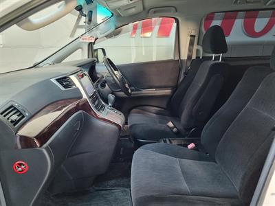 2012 Toyota Vellfire - Thumbnail