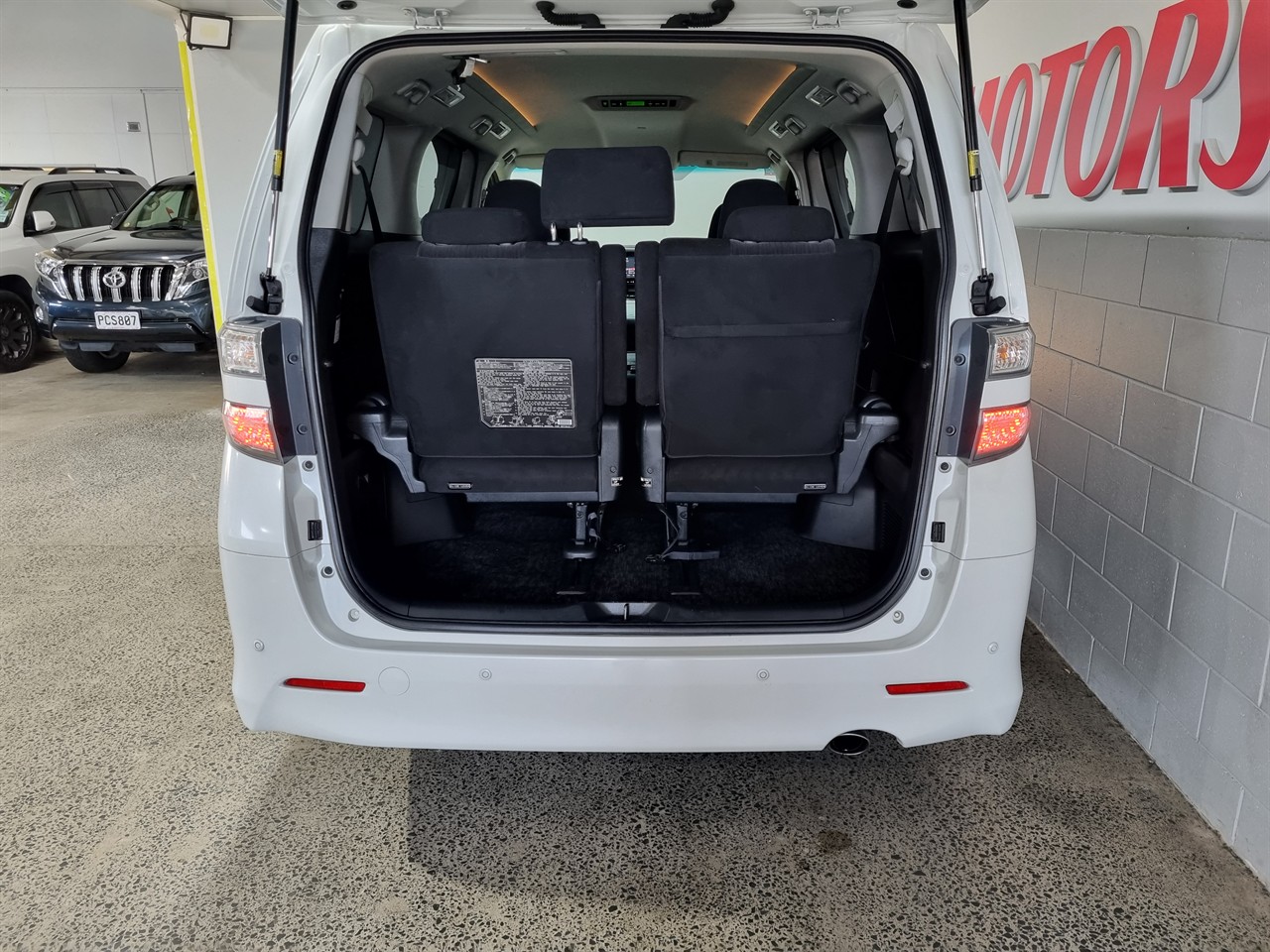 2012 Toyota Vellfire