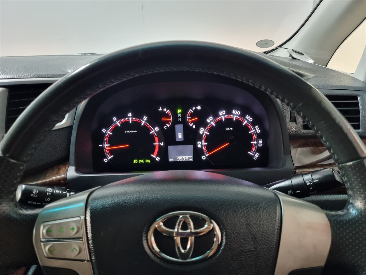 2012 Toyota Vellfire