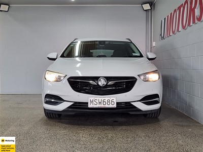 2020 Holden Commodore - Thumbnail