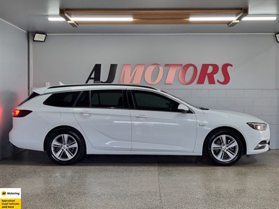 2020 Holden Commodore - Thumbnail