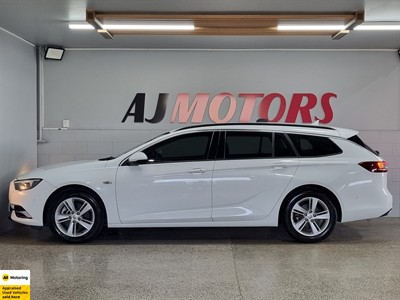 2020 Holden Commodore - Thumbnail