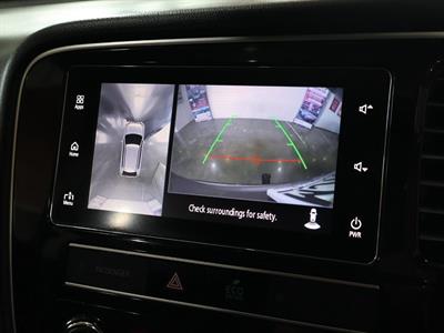 2019 Mitsubishi Outlander - Thumbnail