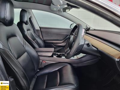 2019 Tesla Model 3 - Thumbnail