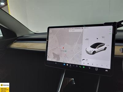 2019 Tesla Model 3 - Thumbnail