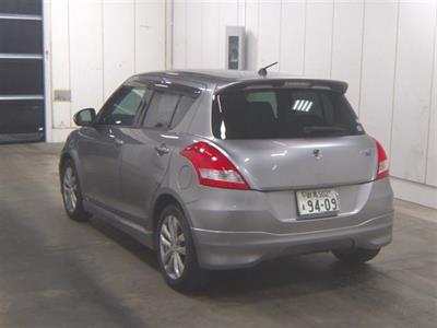 2013 Suzuki Swift - Thumbnail