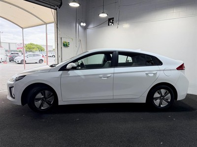 2022 Hyundai IONIQ - Thumbnail
