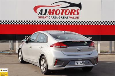 2022 Hyundai IONIQ - Thumbnail