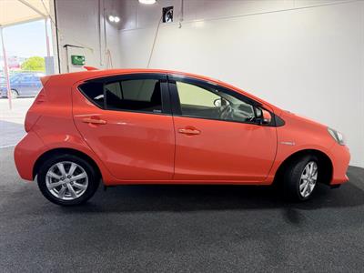 2014 Toyota Aqua - Thumbnail