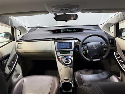 2013 Toyota Prius - Thumbnail