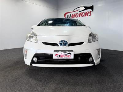 2013 Toyota Prius - Thumbnail