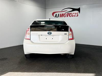 2013 Toyota Prius - Thumbnail