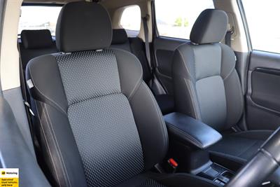 2021 Mitsubishi Outlander - Thumbnail