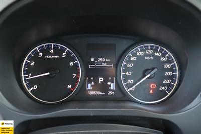 2021 Mitsubishi Outlander - Thumbnail