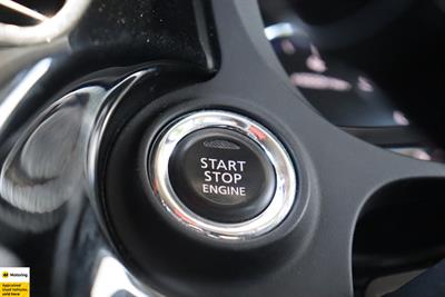 2021 Mitsubishi Outlander - Thumbnail