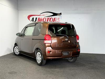 2015 Toyota Porte - Thumbnail