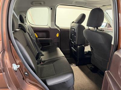 2015 Toyota Porte - Thumbnail