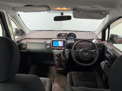 2015 Toyota Porte - Thumbnail