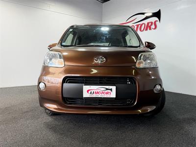 2015 Toyota Porte - Thumbnail