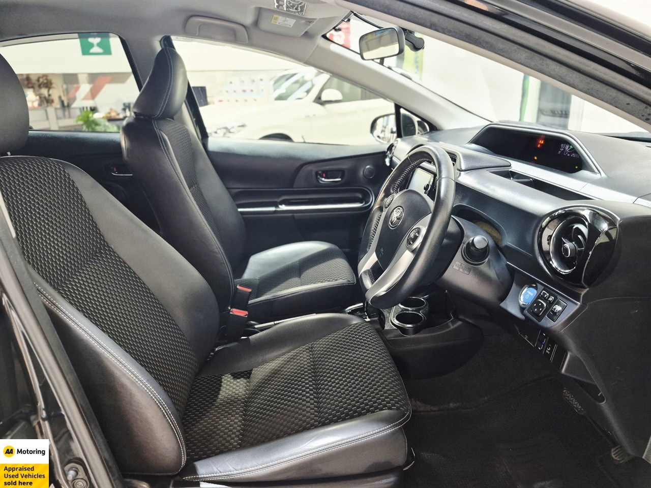 2015 Toyota Aqua