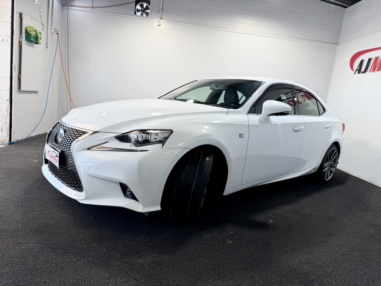2013 Lexus IS 300h