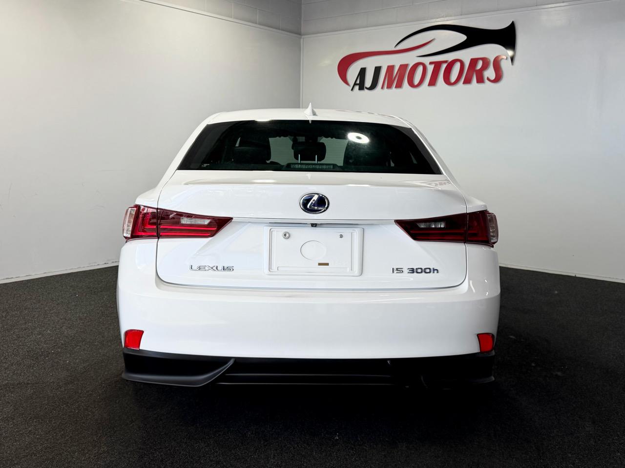 2013 Lexus IS 300h