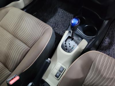 2014 Toyota Aqua - Thumbnail