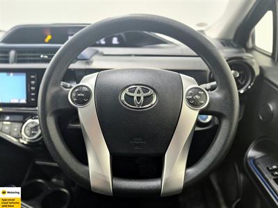 2015 Toyota Aqua - Thumbnail