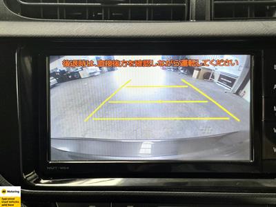 2015 Toyota Aqua - Thumbnail