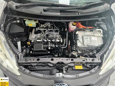 2015 Toyota Aqua - Thumbnail