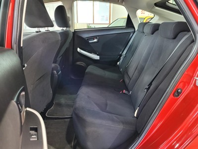 2013 Toyota Prius - Thumbnail