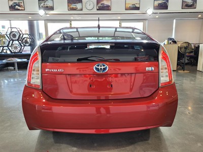 2013 Toyota Prius - Thumbnail