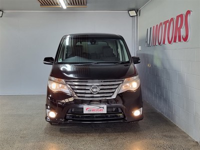 2014 Nissan Serena - Thumbnail